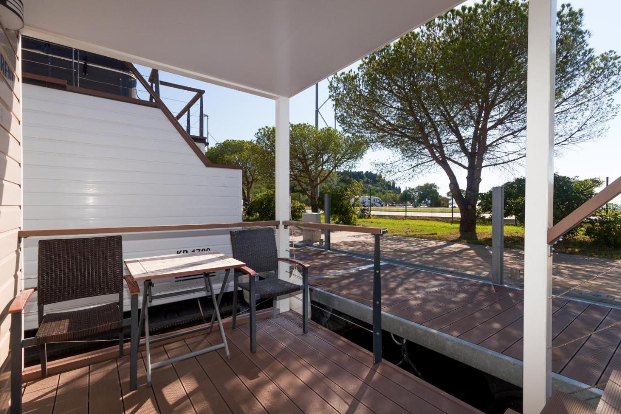 Bamboo Floating House Portoroz Leilighet Eksteriør bilde