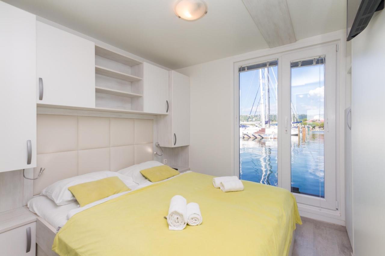 Bamboo Floating House Portoroz Leilighet Eksteriør bilde